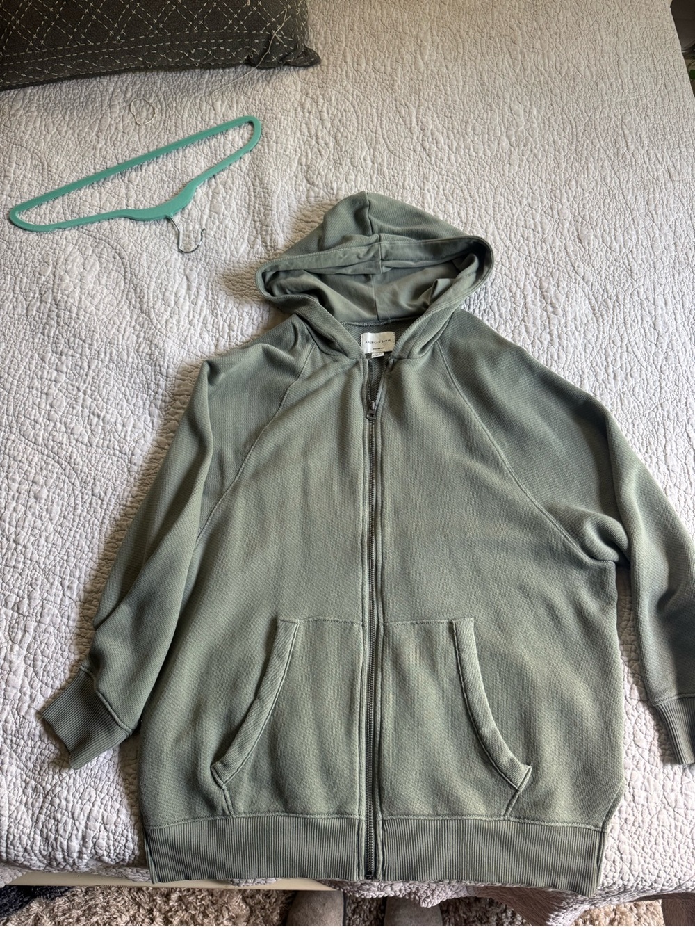 AMERICAN EAGLE Zip-Up Hooded Sweatshirt in Sage Green